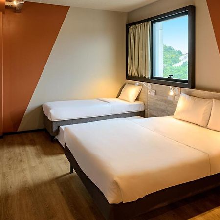 Ibis Budget Balneário Camboriú Exteriör bild