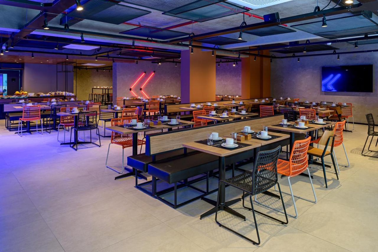 Ibis Budget Balneário Camboriú Exteriör bild