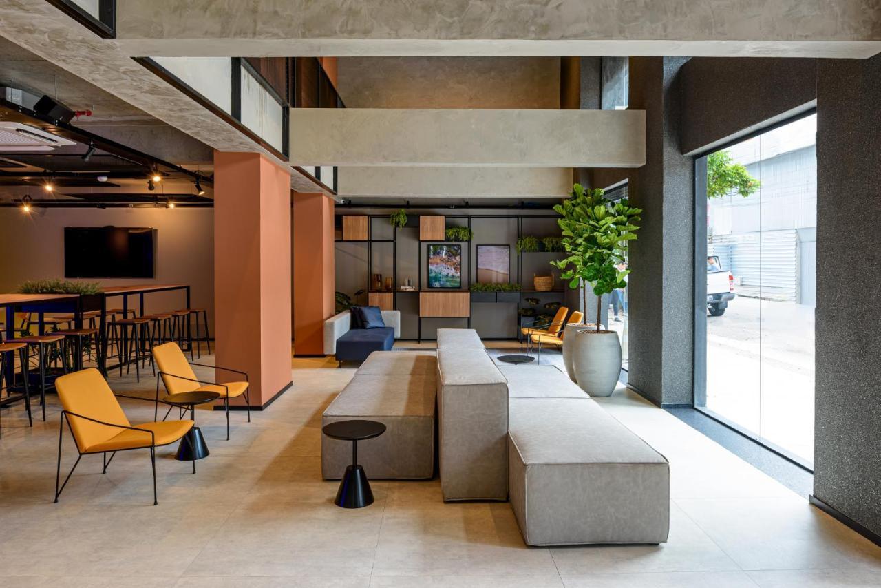 Ibis Budget Balneário Camboriú Exteriör bild