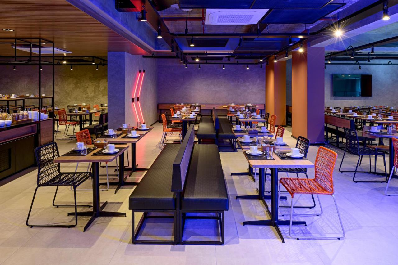 Ibis Budget Balneário Camboriú Exteriör bild