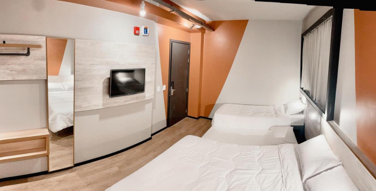 Ibis Budget Balneário Camboriú Exteriör bild